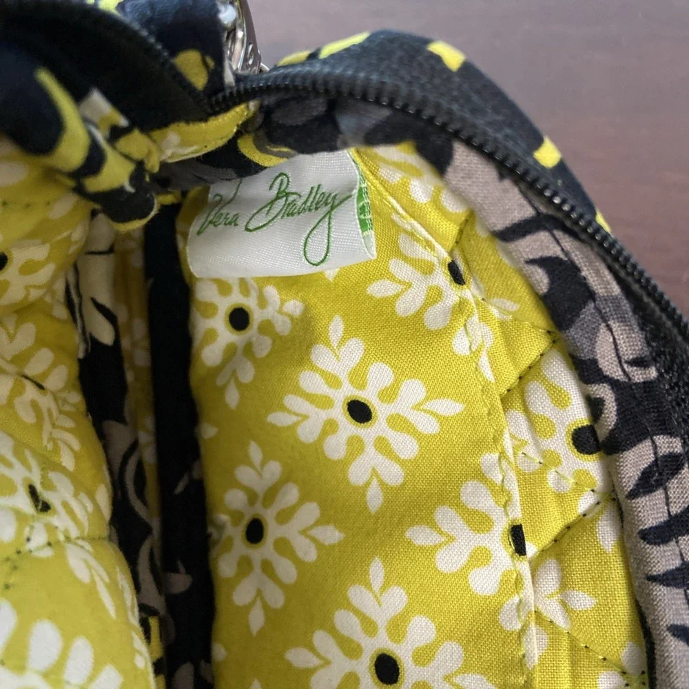 Vera Bradley Baroque Zip Wallet Wristlet Phone Credit Cards Mini Tote Retired